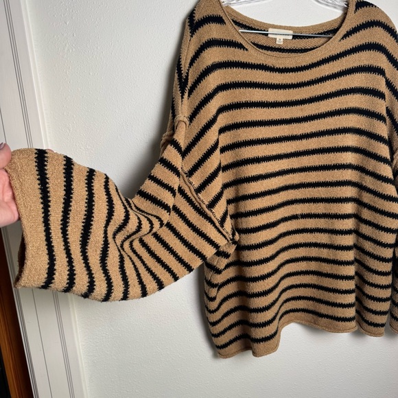 Promesa‎ Black and Tan Striped Cozy and Soft Womens  Sweater Size Medium M - Picture 2 of 7